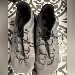 Men's Gray Athletic Shoes